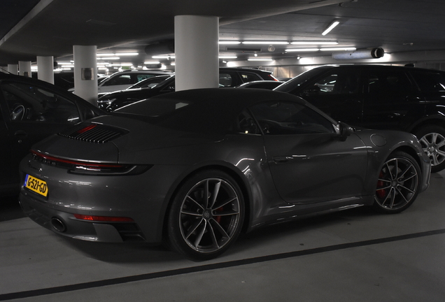 Porsche 992 Carrera 4S Cabriolet