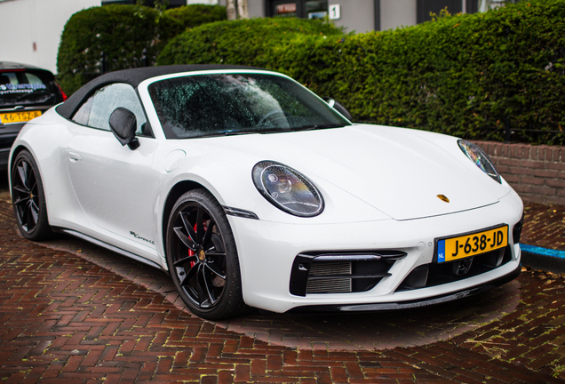 Porsche 992 Carrera 4S Cabriolet