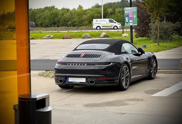 Porsche 992 Carrera 4S Cabriolet