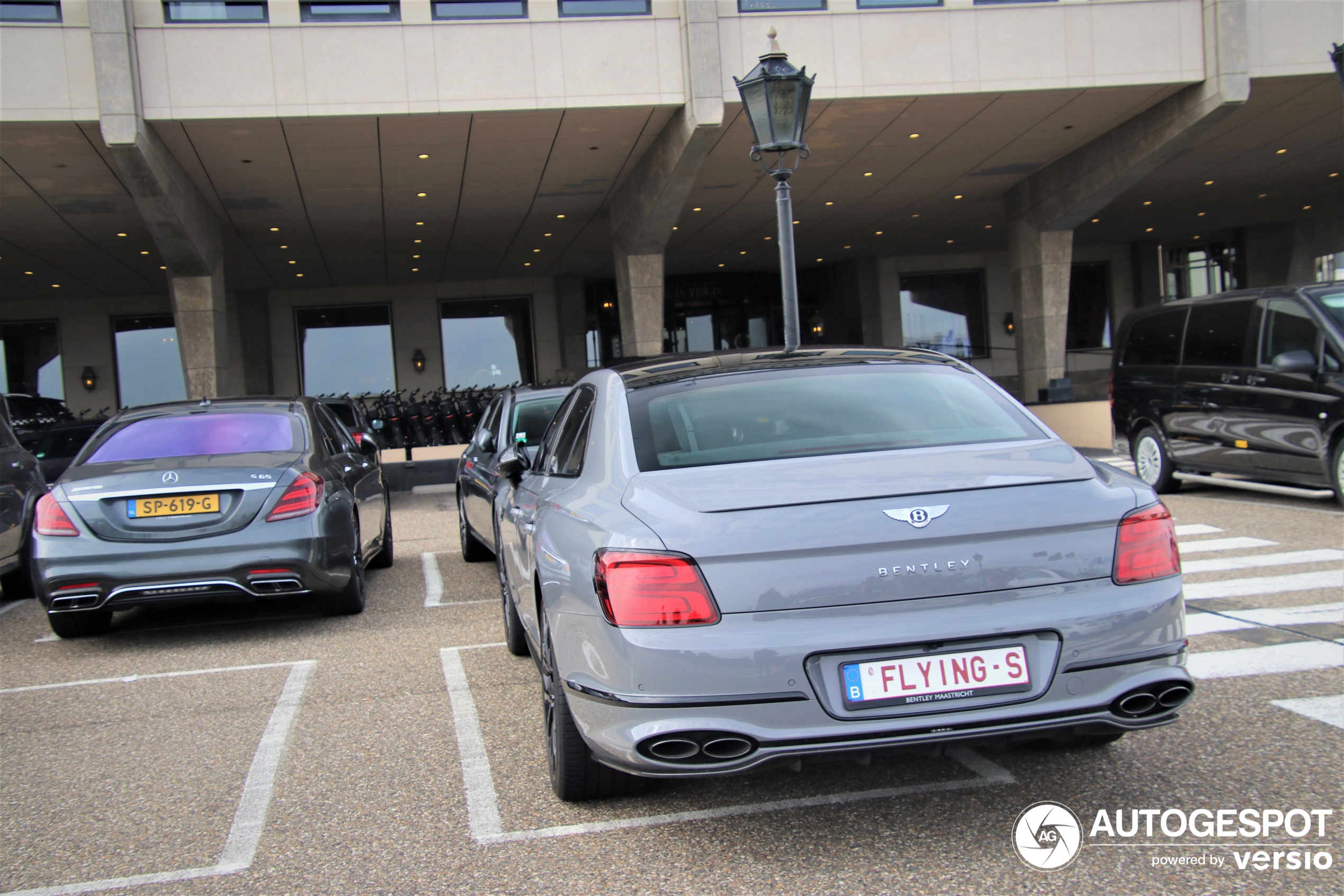 Bentley Flying Spur V8 S 2023