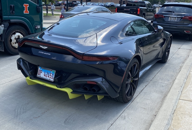 Aston Martin V8 Vantage 2018