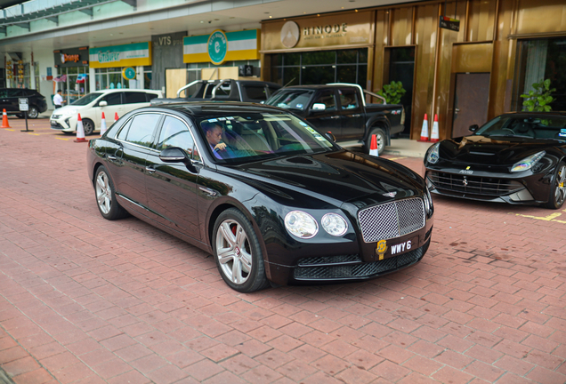 Bentley Flying Spur V8