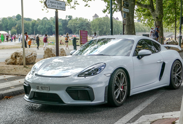 Porsche 718 Cayman GT4