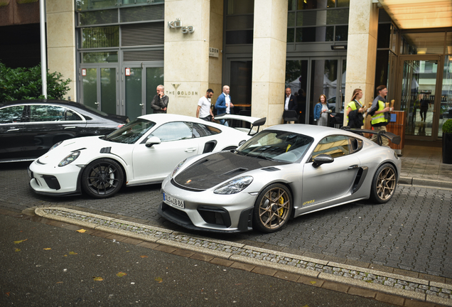 Porsche 718 Cayman GT4 RS Weissach Package