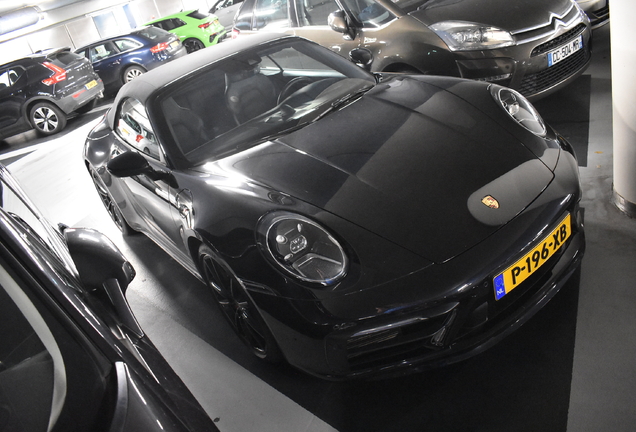 Porsche 992 Carrera 4S Cabriolet