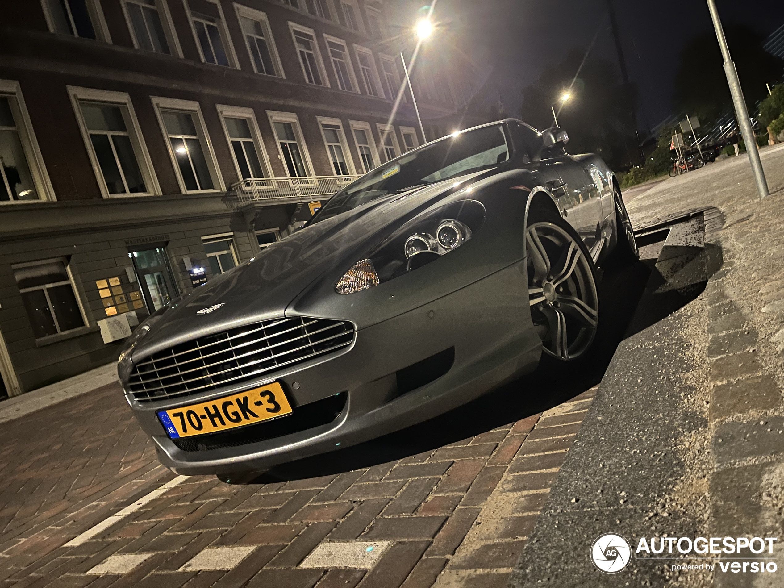 Aston Martin DB9