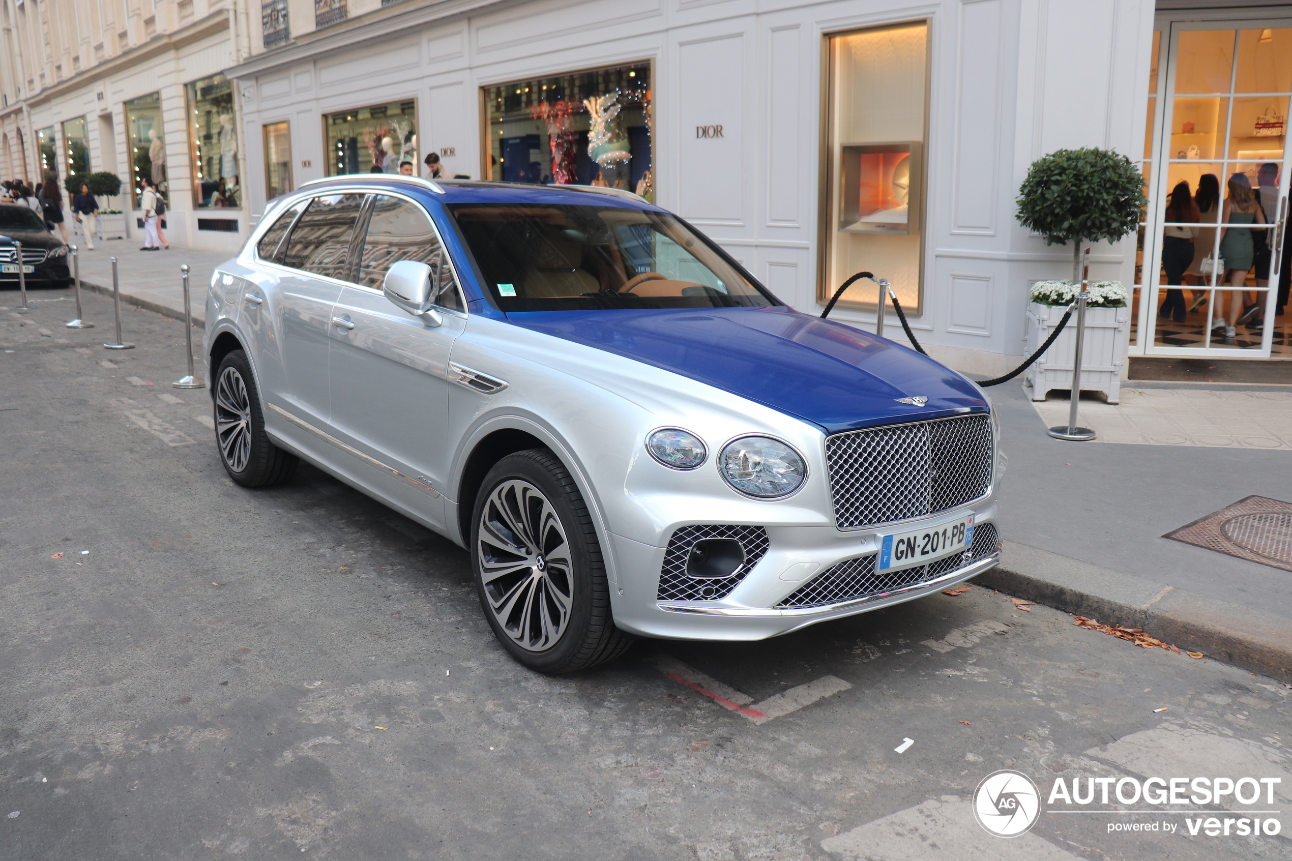 Bentley Bentayga Azure