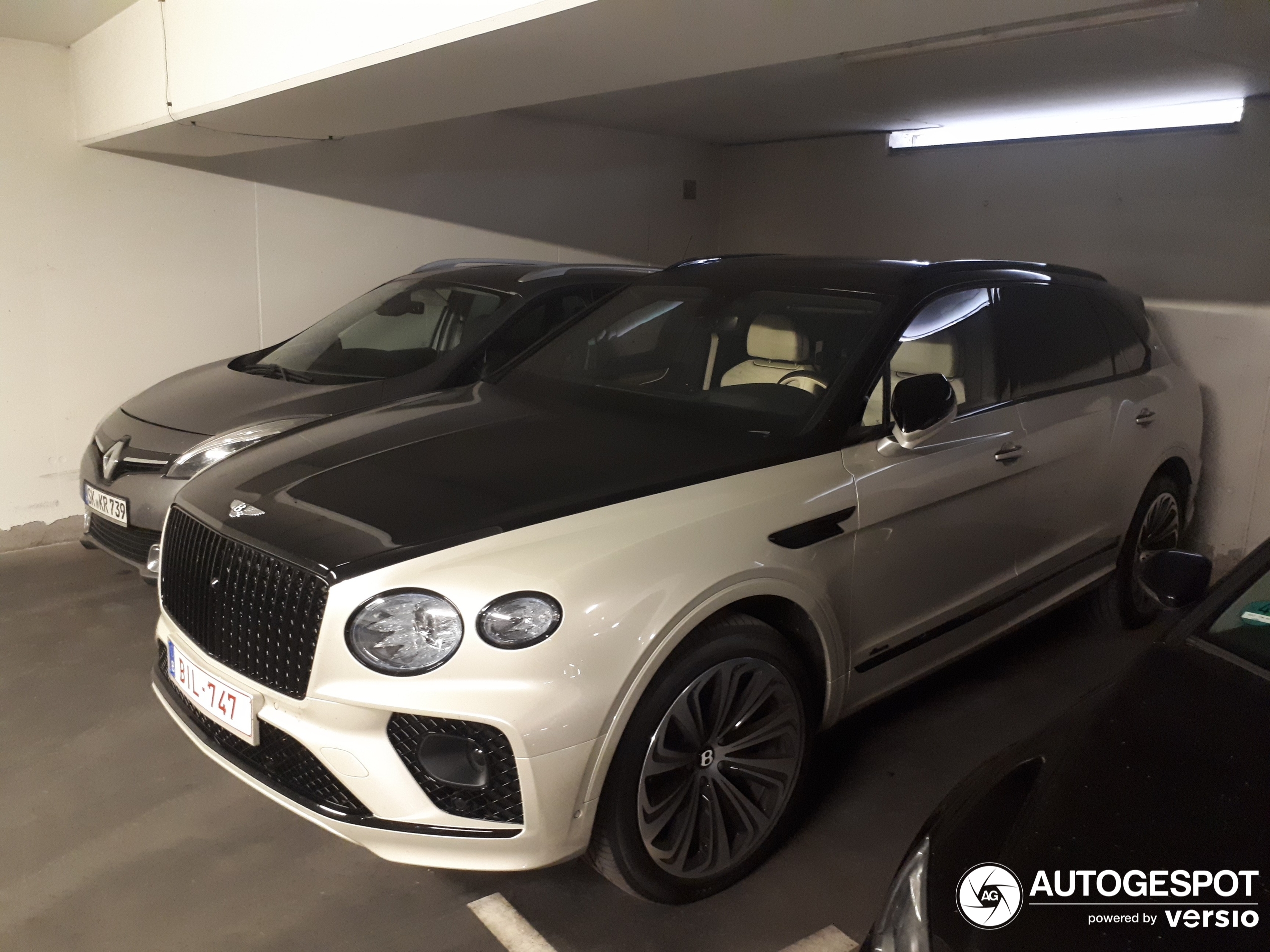 Bentley Bentayga Azure EWB First Edition