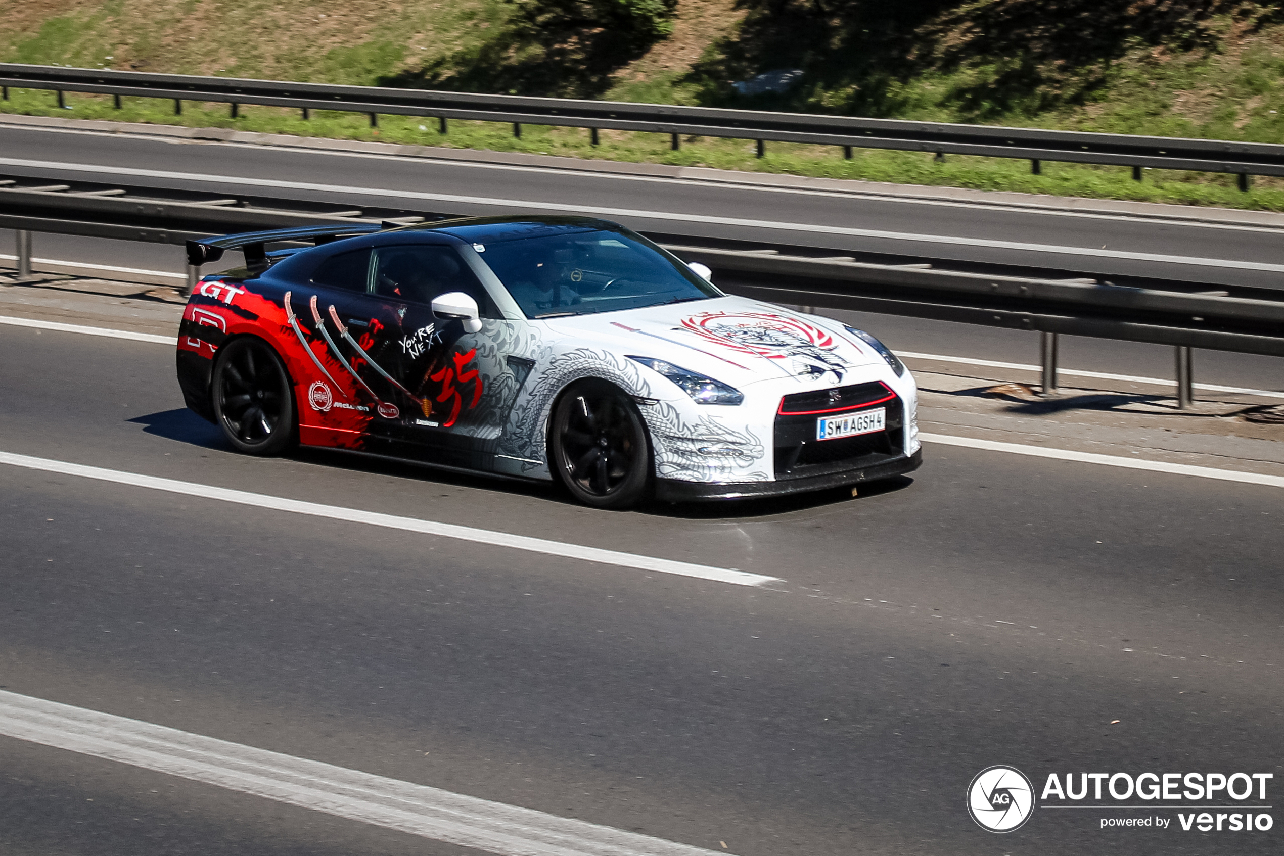 Nissan GT-R 2011