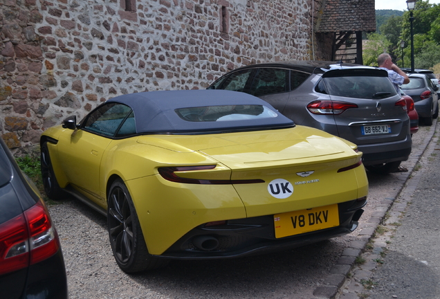 Aston Martin DB11 V8 Volante