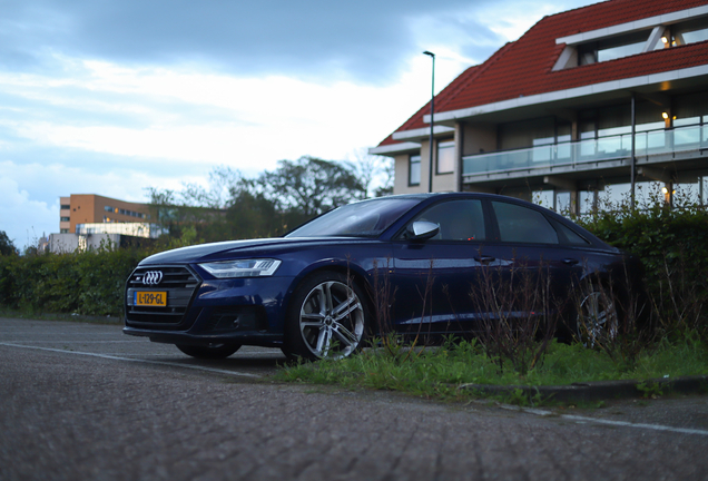 Audi S8 D5