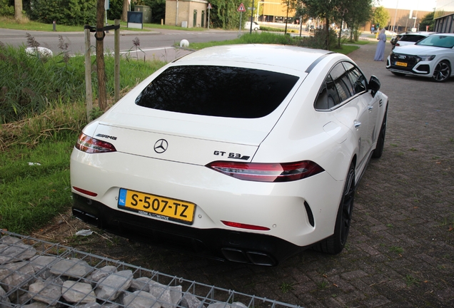 Mercedes-AMG GT 63 S X290