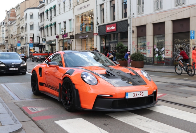 Porsche 992 GT3 RS Weissach Package