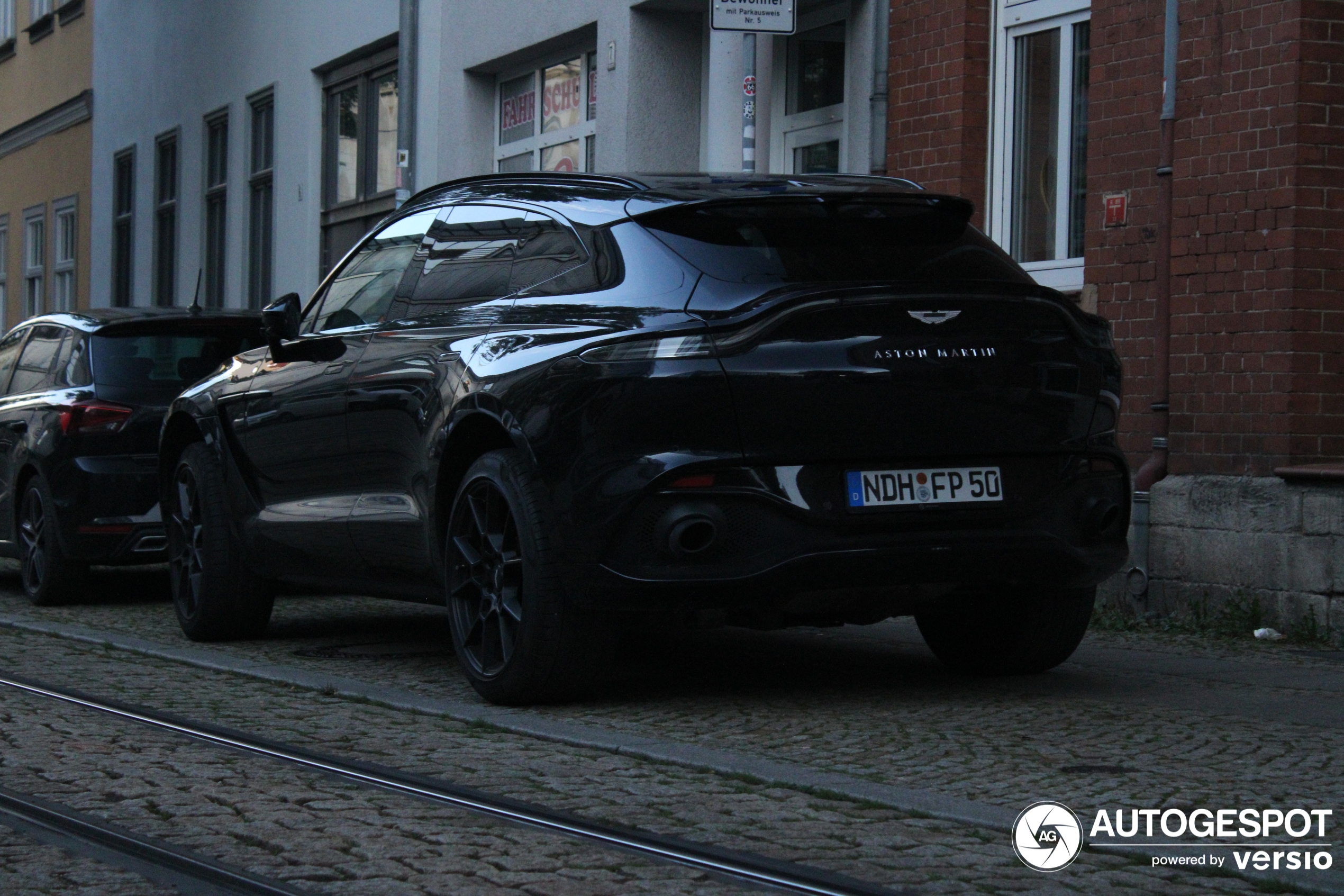 Aston Martin DBX