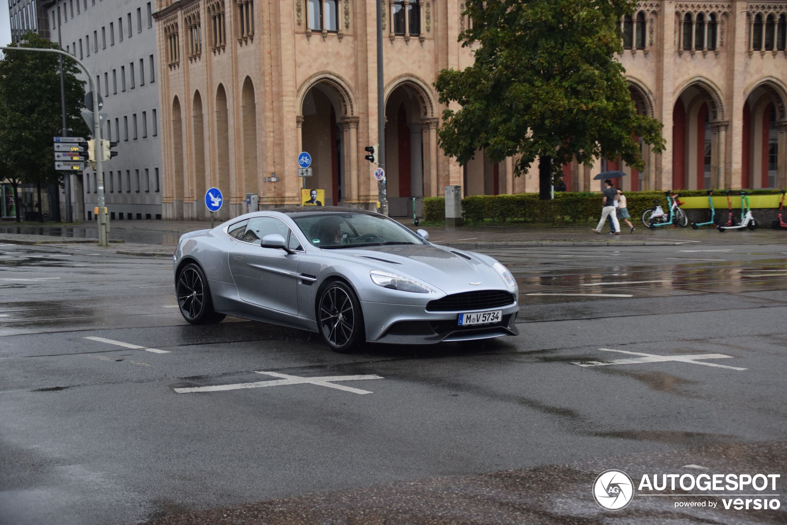 Aston Martin Vanquish 2014 Centenary Edition