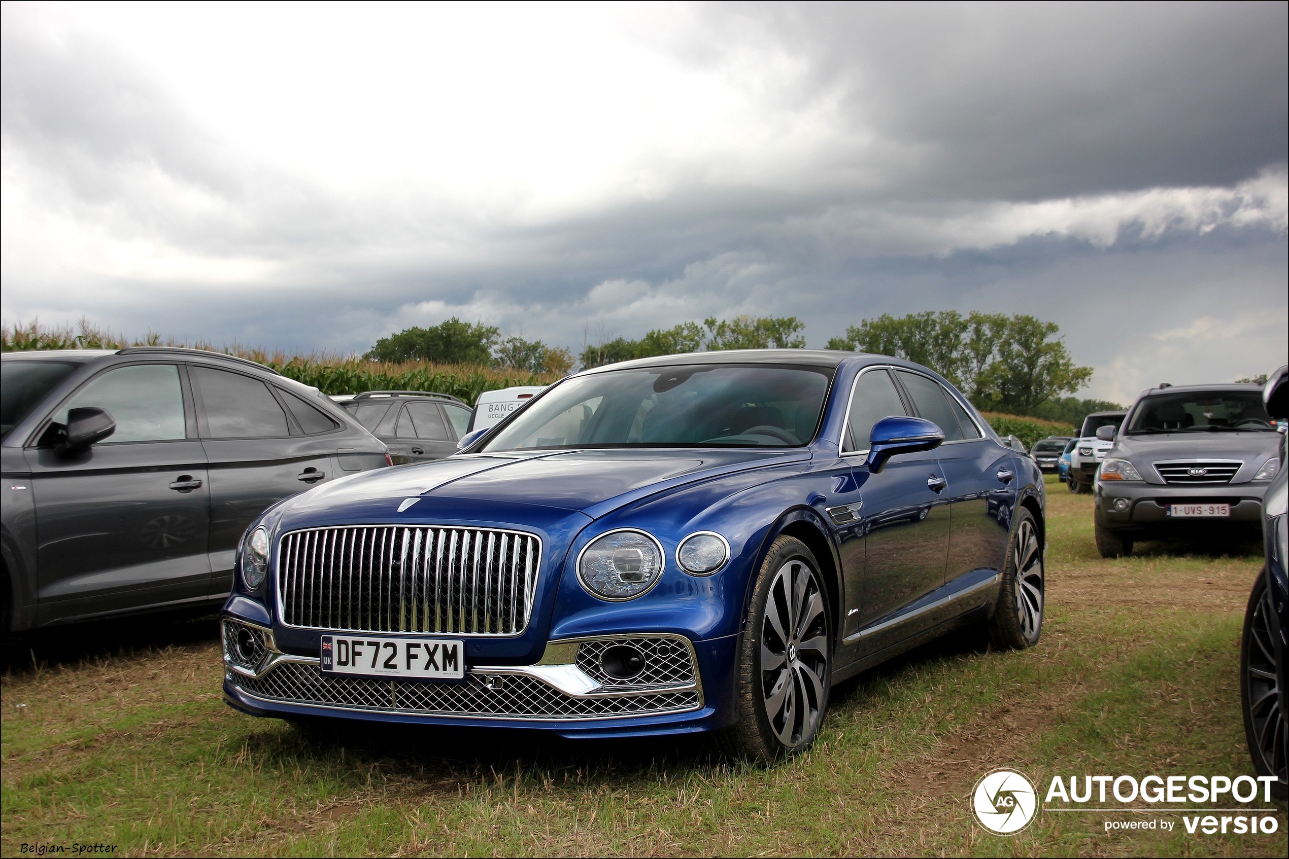 Bentley Flying Spur Hybrid Azure