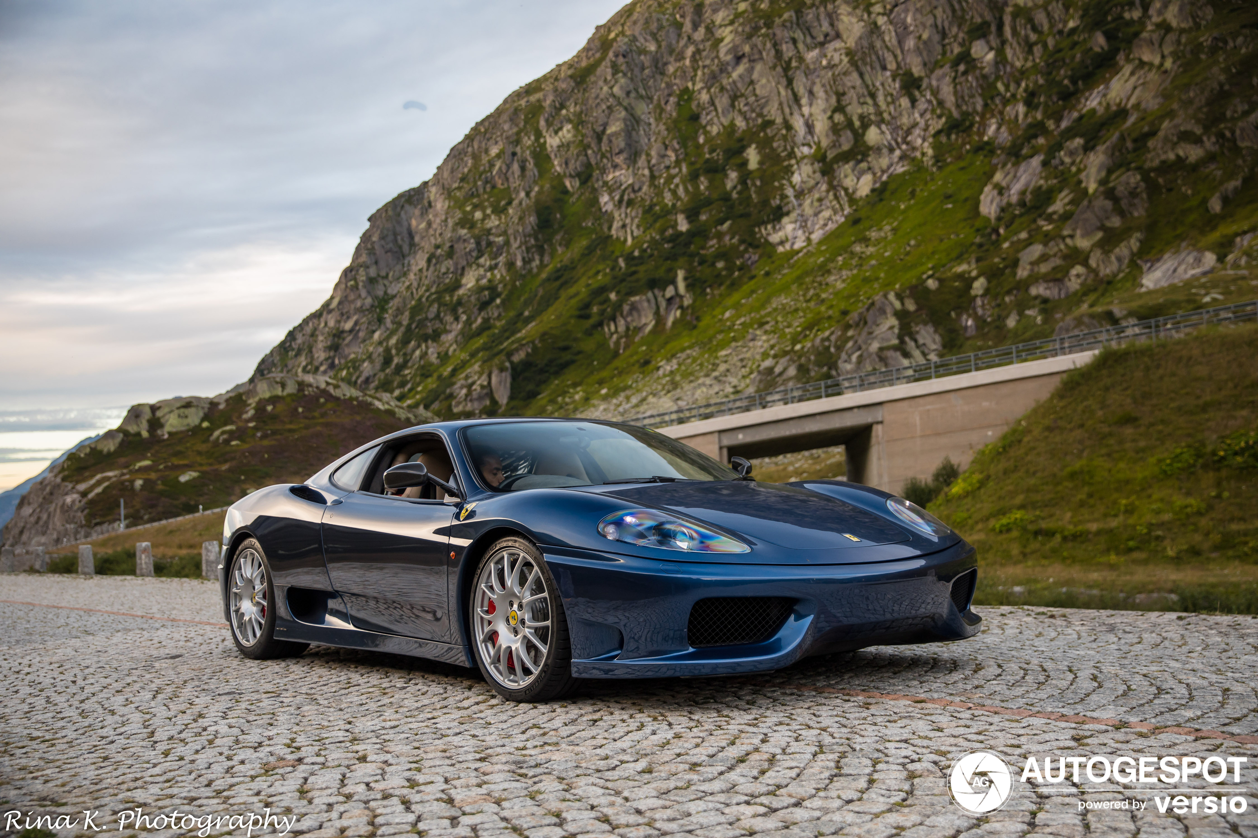 Beautiful pictures of an equally beautiful Challenge Stradale