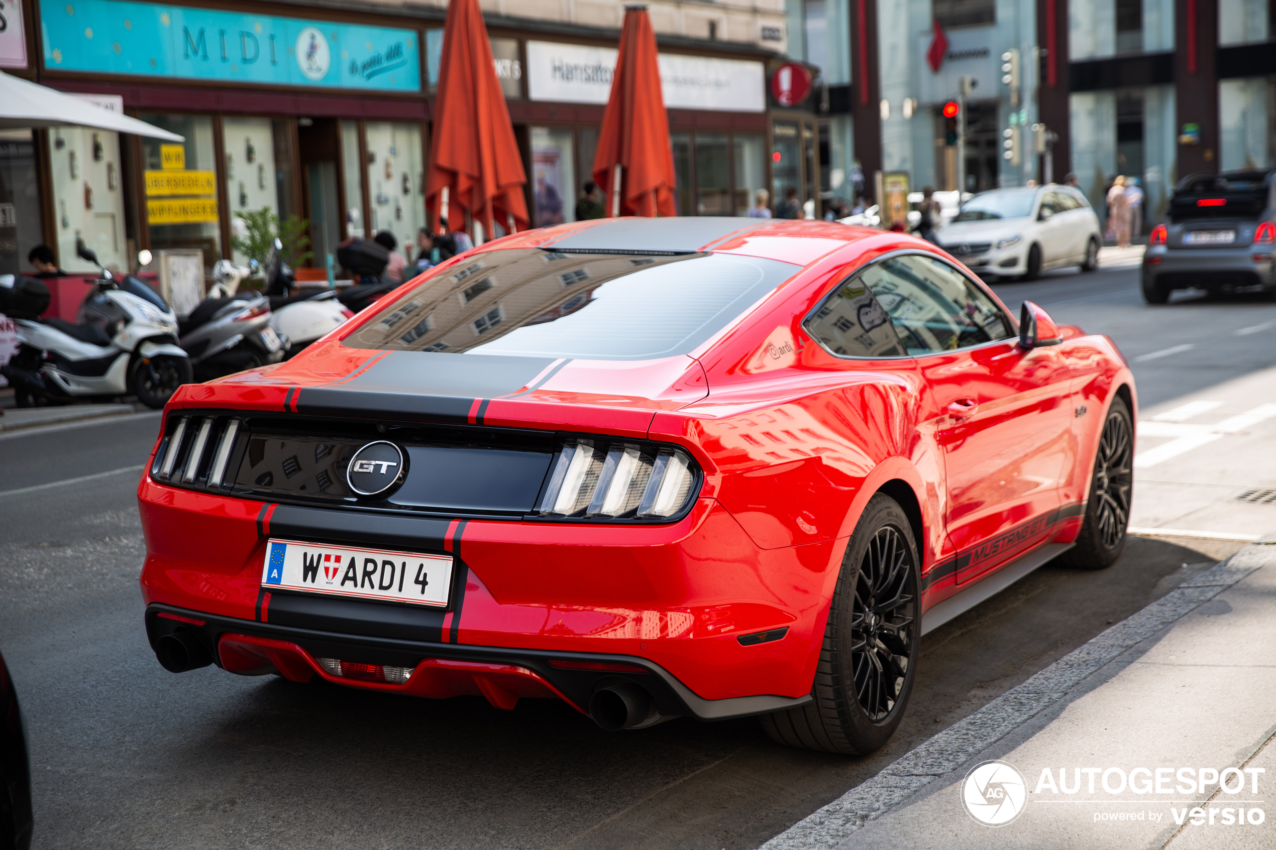 Ford Mustang : un mythe enfin accessible - Edition du soir Ouest-France -  23/01/2015