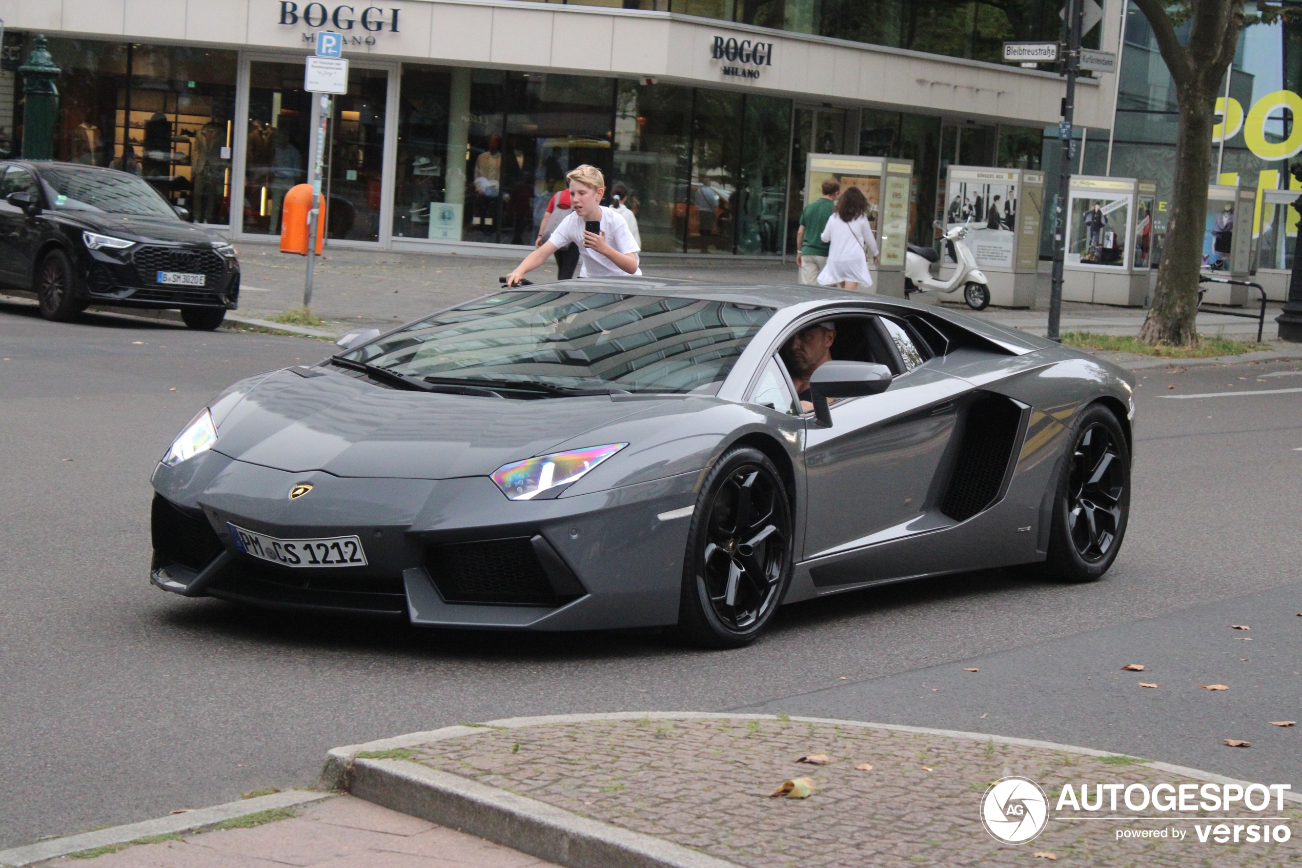 Lamborghini Aventador LP700-4