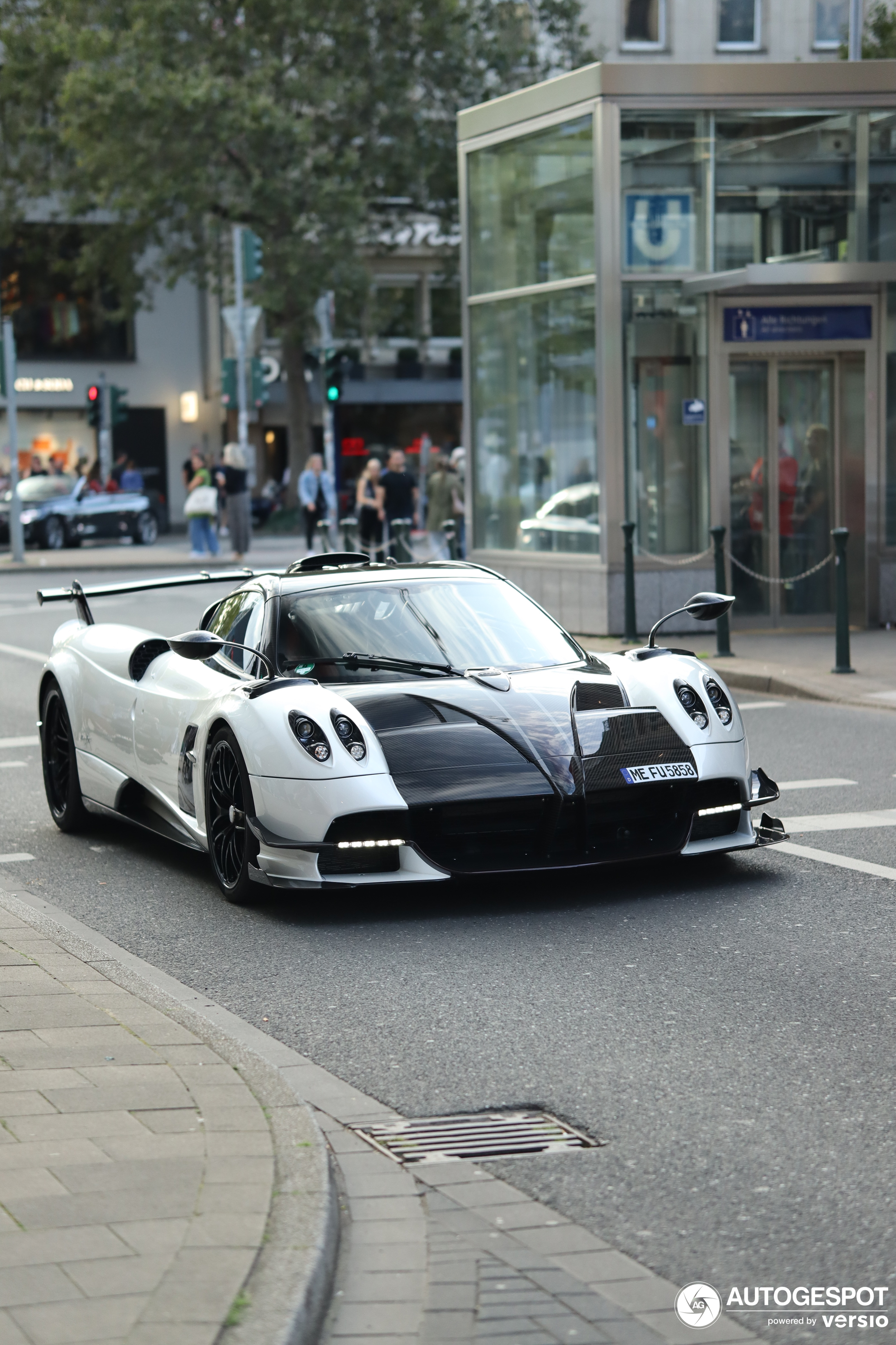 Pagani Huayra Roadster BC