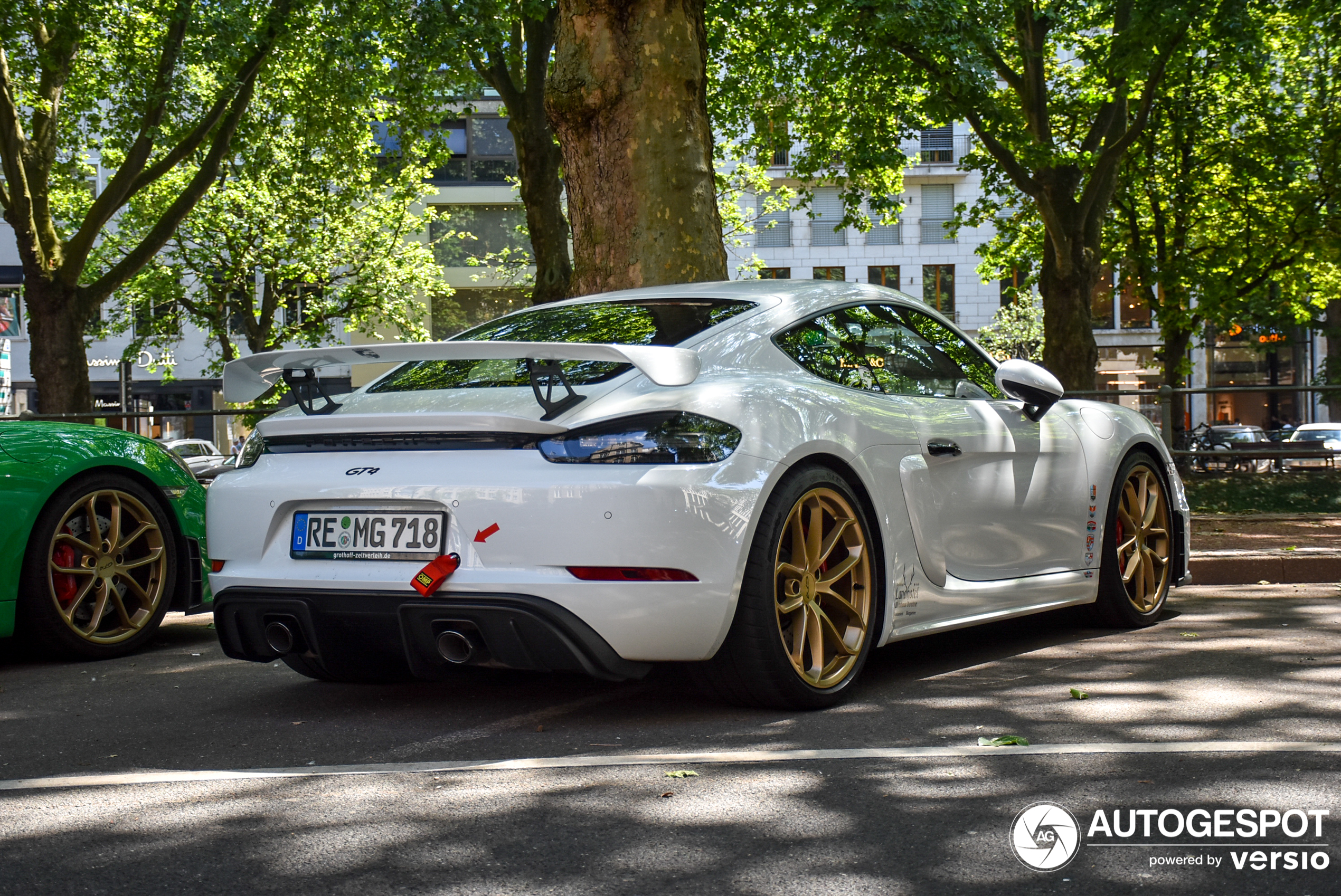 Porsche 718 Cayman GT4