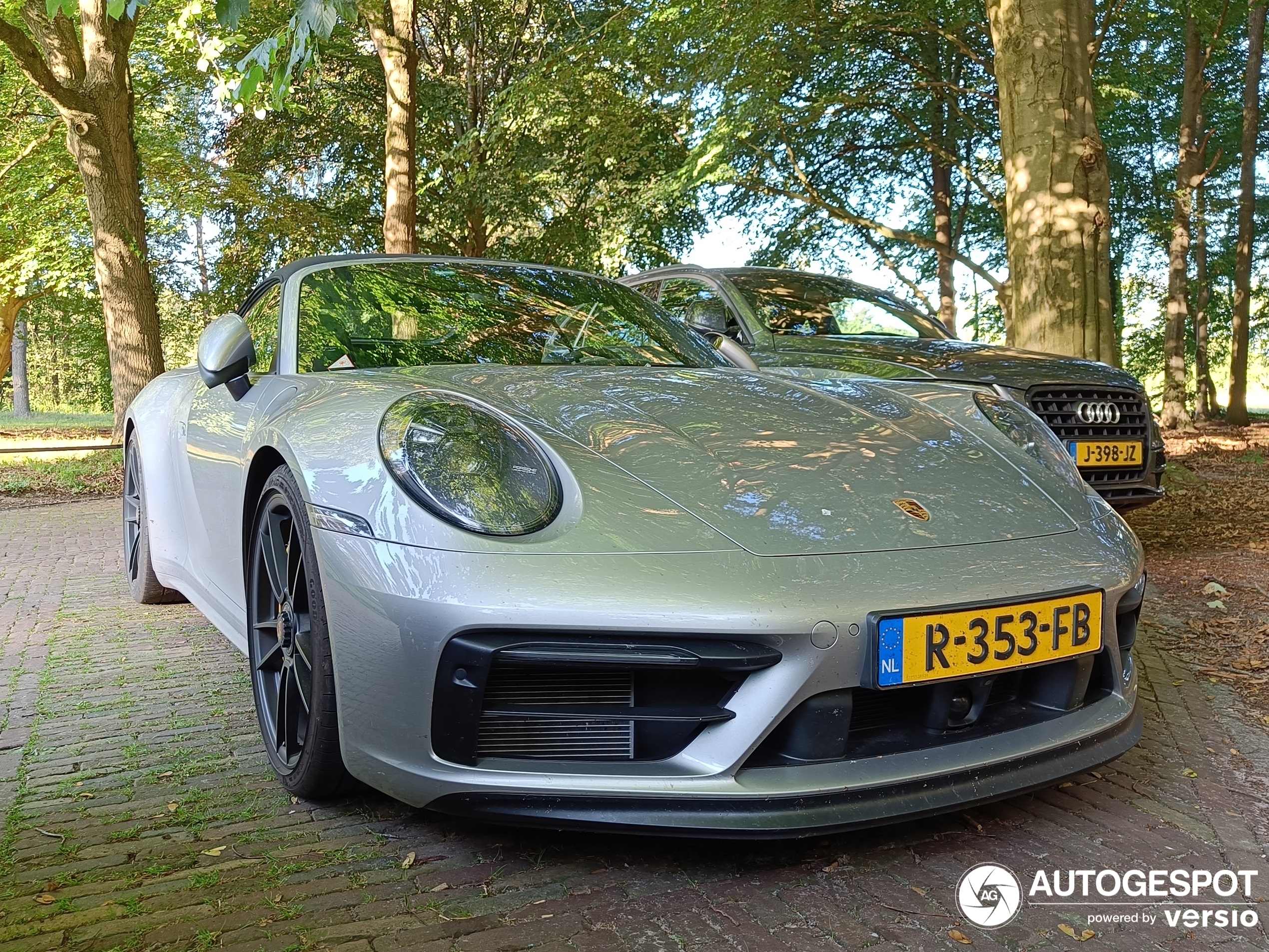 Porsche 992 Carrera 4 GTS Cabriolet