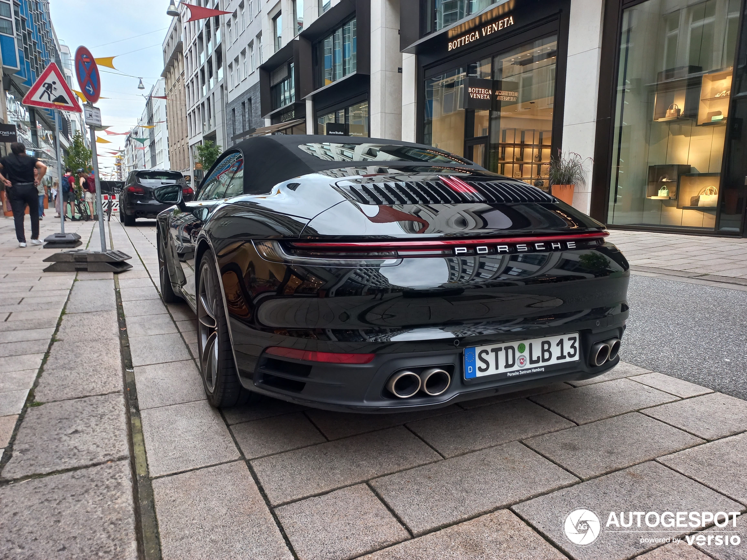 Porsche 992 Carrera 4S Cabriolet