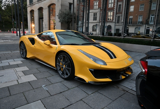 Ferrari 488 Pista