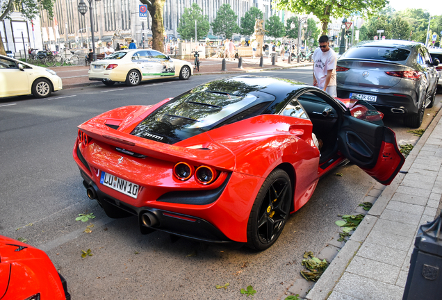 Ferrari F8 Tributo