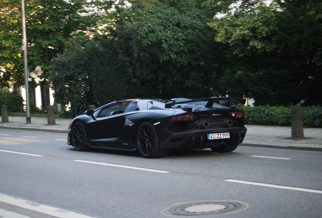 Lamborghini Aventador LP770-4 SVJ Roadster