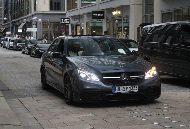 Mercedes-Benz E 63 AMG S W212