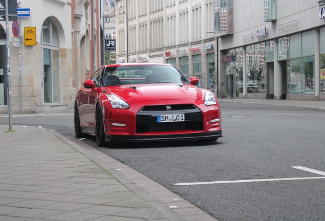 Nissan GT-R 2013