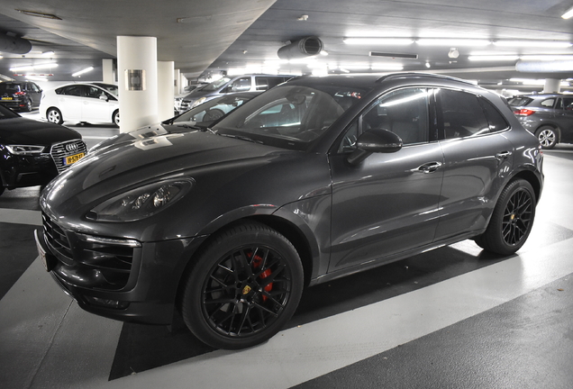 Porsche 95B Macan GTS