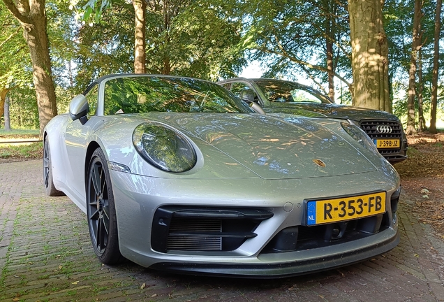 Porsche 992 Carrera 4 GTS Cabriolet