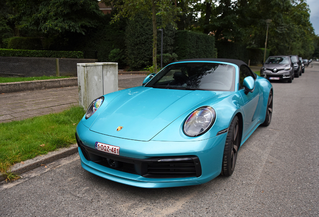 Porsche 992 Carrera 4S Cabriolet