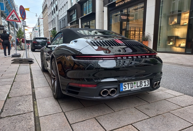 Porsche 992 Carrera 4S Cabriolet