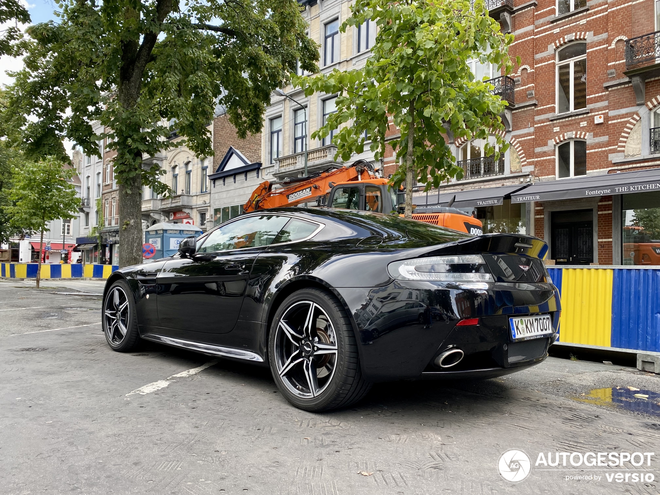 Aston Martin V8 Vantage S