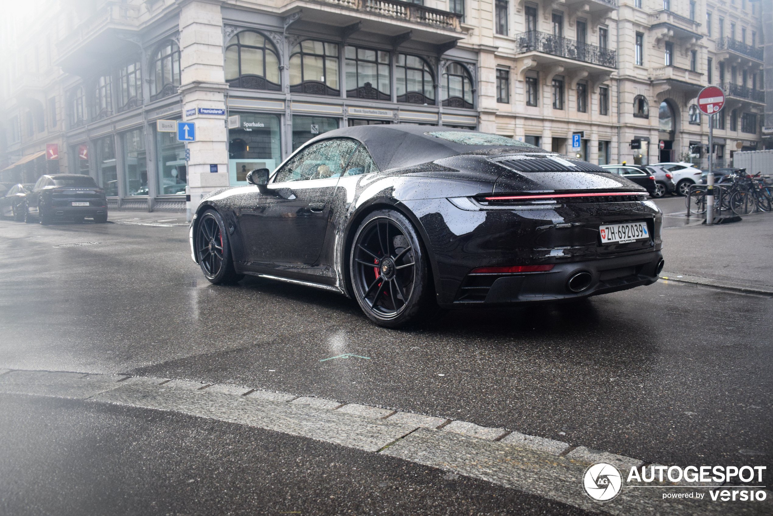 Porsche 992 Carrera 4 GTS Cabriolet