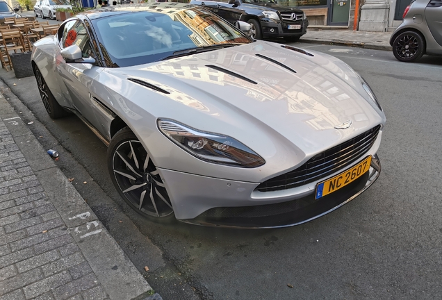 Aston Martin DB11