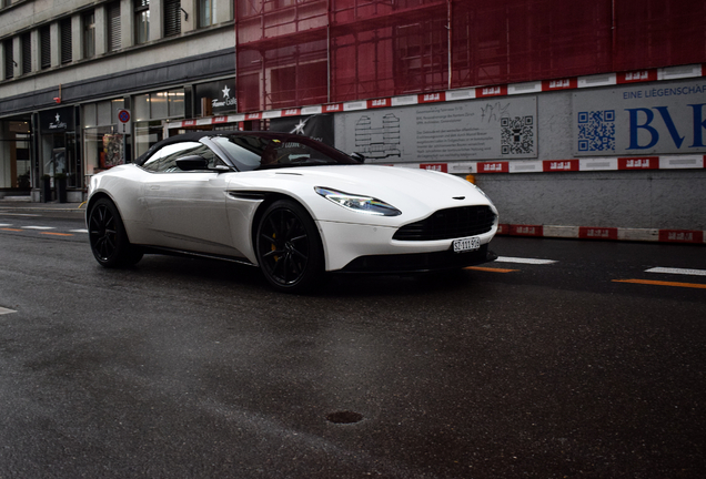 Aston Martin DB11 V8 Volante