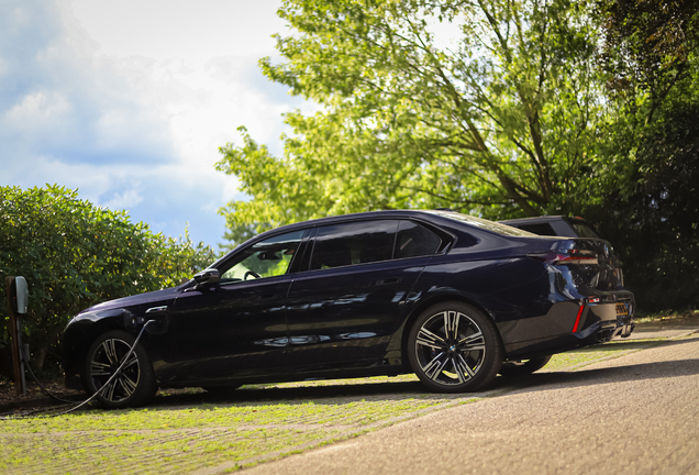 BMW M760e xDrive