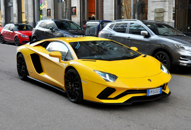 Lamborghini Aventador S LP740-4