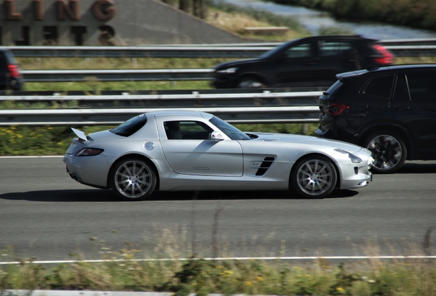 Mercedes-Benz SLS AMG