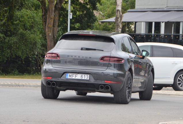 Porsche 95B Macan GTS