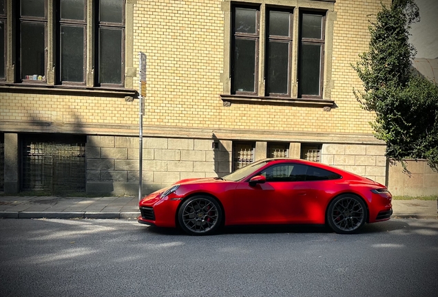 Porsche 992 Carrera 4S