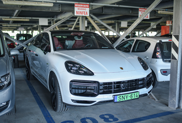 Porsche Cayenne Coupé Turbo S E-Hybrid