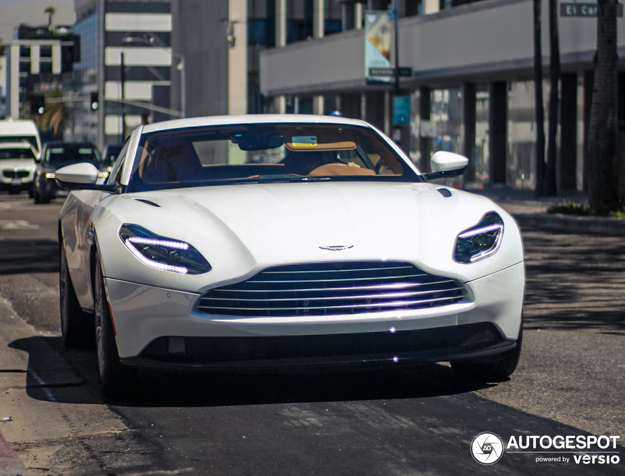 Aston Martin DB11