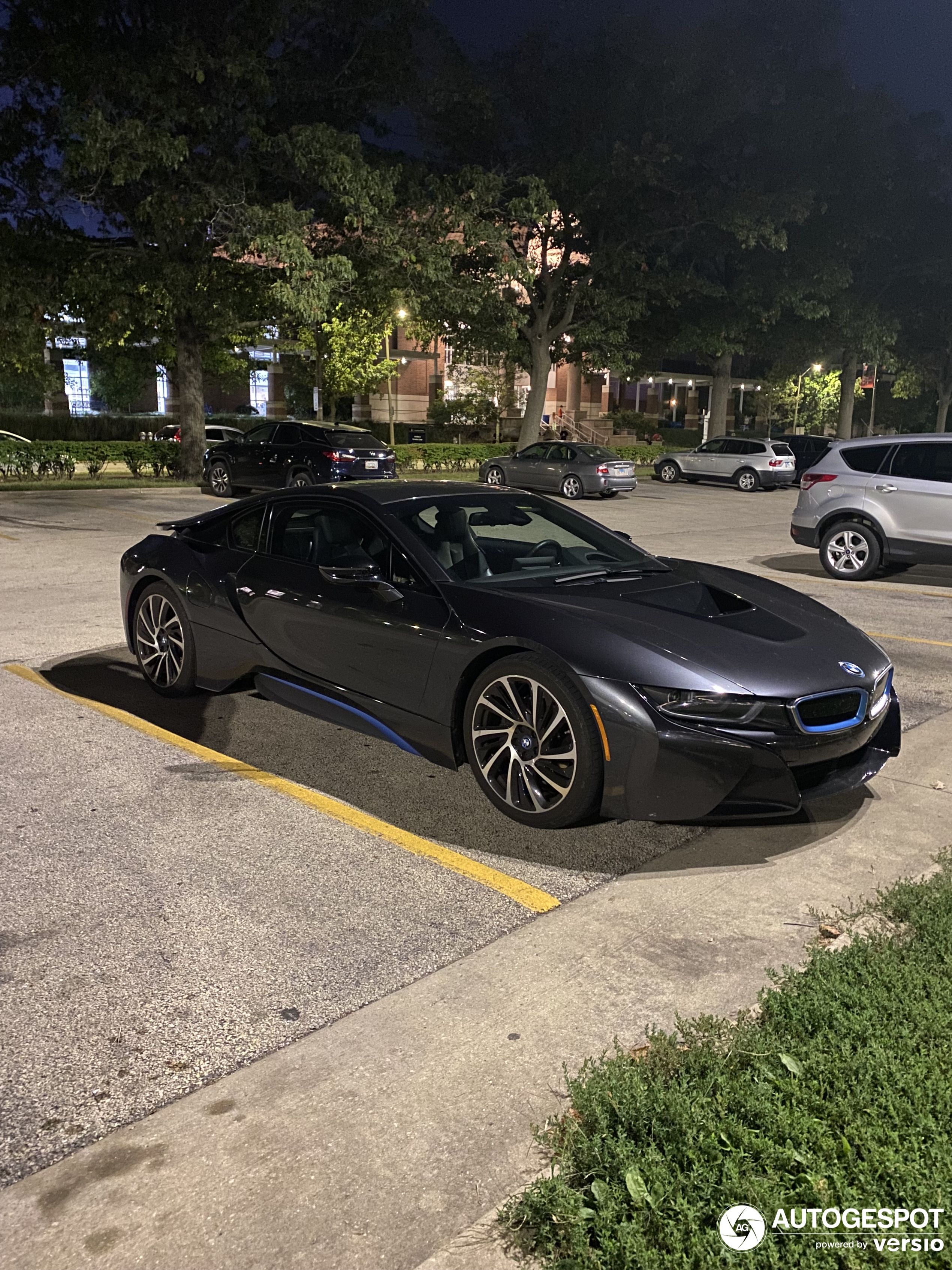 BMW i8