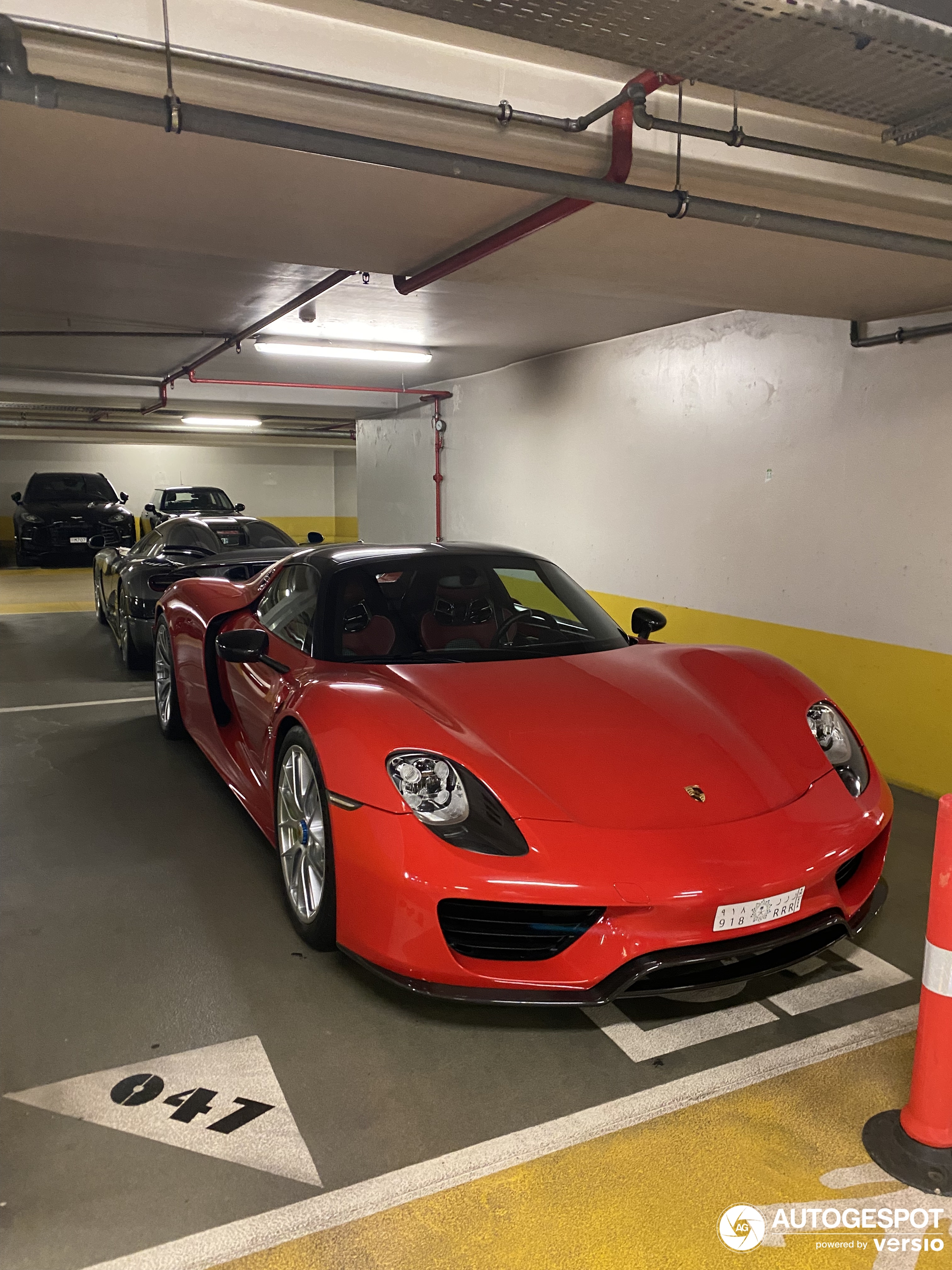 Porsche 918 Spyder Weissach Package