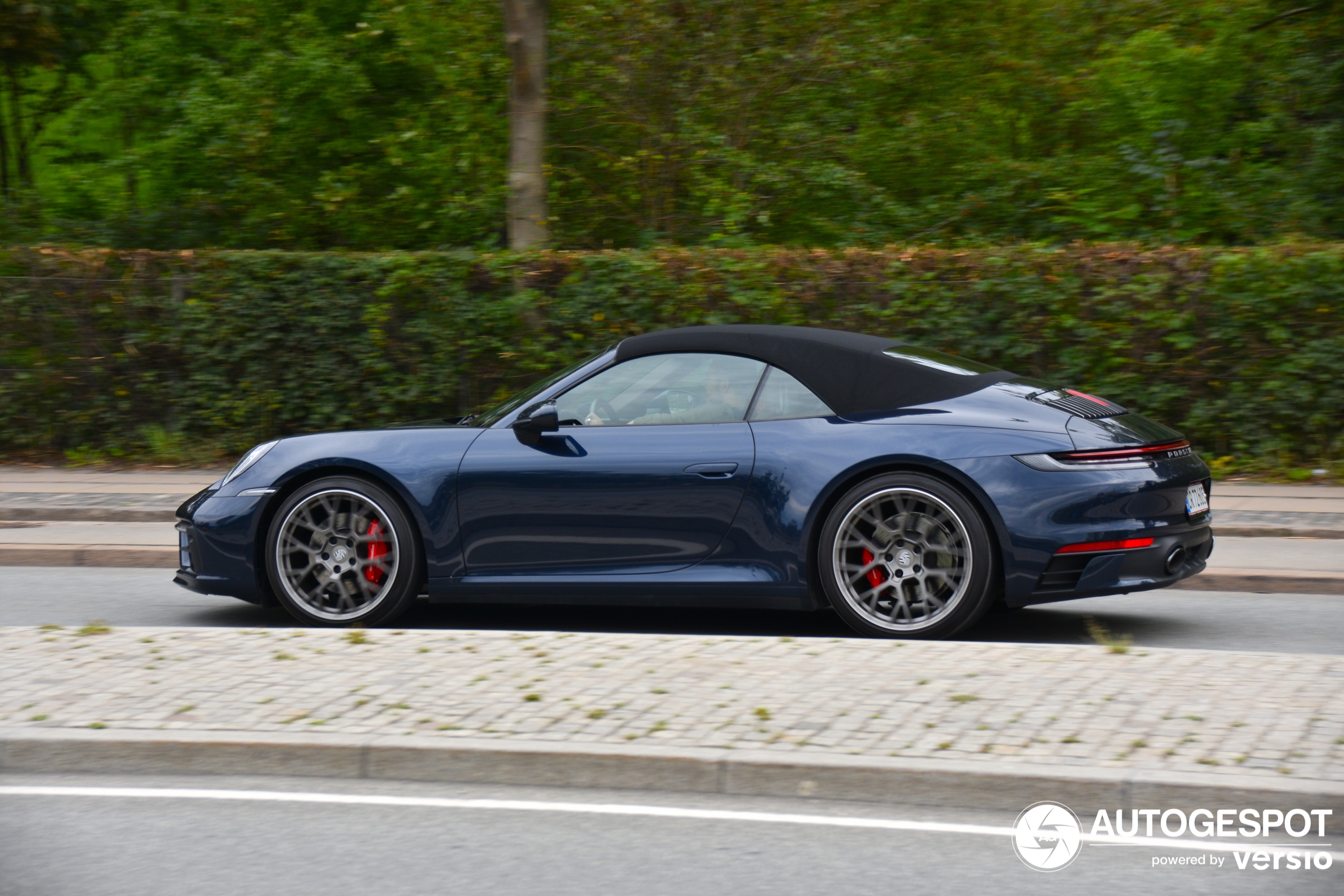 Porsche 992 Carrera 4S Cabriolet